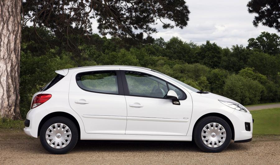  Peugeot 207 Economique 2009 года  (фото 8 из 10)
